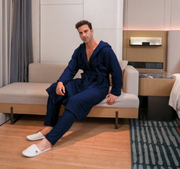 Conjunto de bata de terciopelo de fibra para hombre 