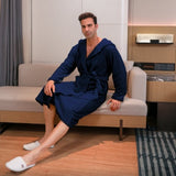 Conjunto de bata de terciopelo de fibra para hombre 