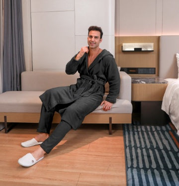 Conjunto de bata de terciopelo de fibra para hombre 