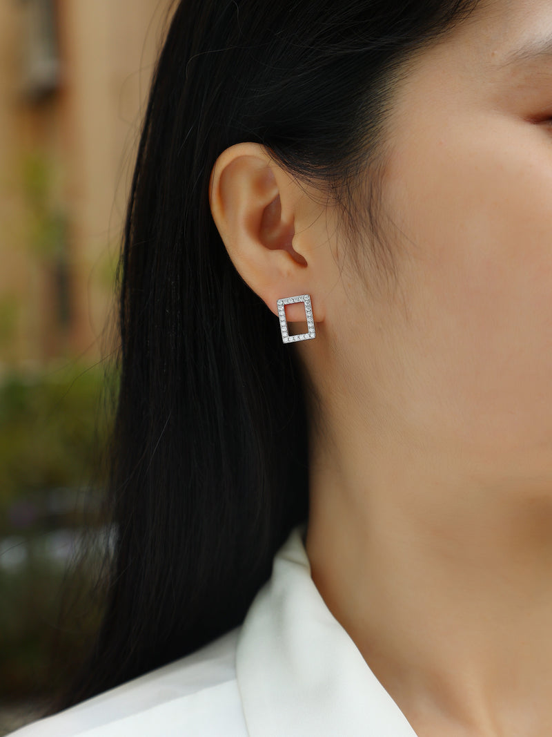 In Full Swing - Fashionable And Affordable Jewelry With Moissanite S925 Sterling Silver And Platinum-plated Stud Earrings