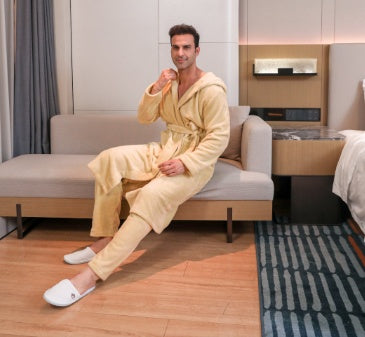Conjunto de bata de terciopelo de fibra para hombre 