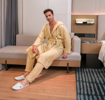 Conjunto de bata de terciopelo de fibra para hombre 